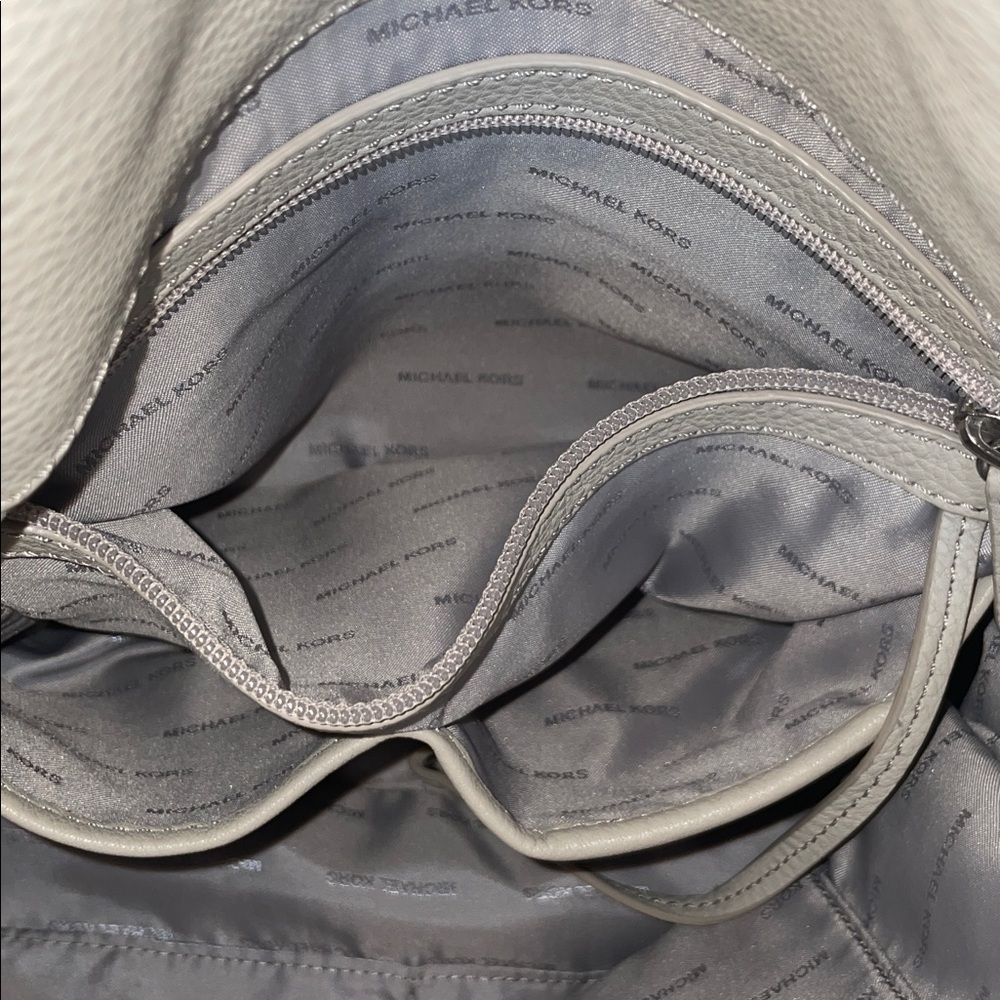 Michael Kors ‘Astor’ Large Leather Hobo - Picture 13 of 15